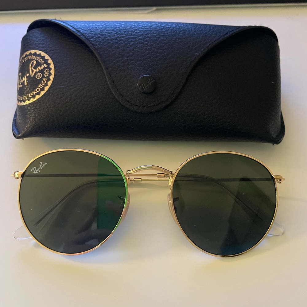 Ray-Ban Round Metal Sunglasses